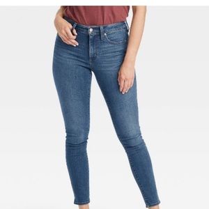 Universal thread high rise skinny jeans size 18